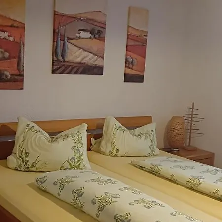 Lovely 2-bedroom Vacation With Nearby Parking 公寓 *