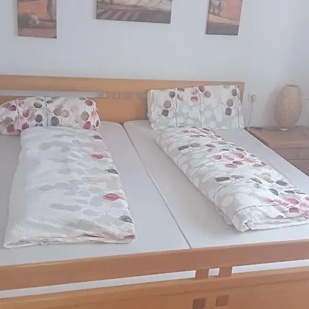 Lovely 2-bedroom Vacation With Nearby Parking 公寓