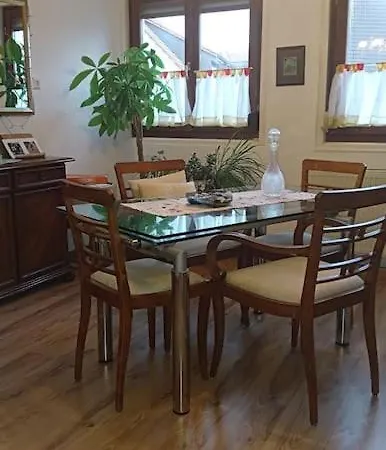 公寓 Lovely 2-bedroom Vacation With Nearby Parking 瓦尔迪尔恩