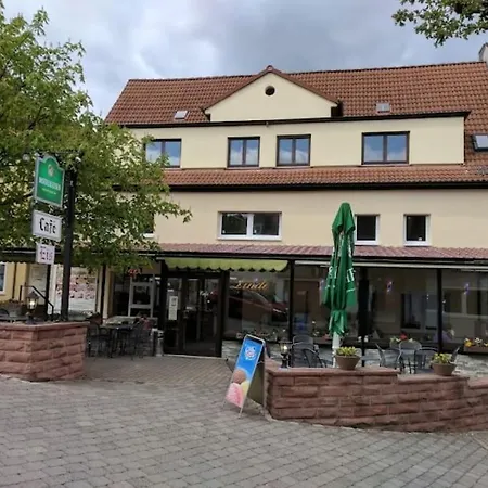 Lovely 2-bedroom Vacation With Nearby Parking *
