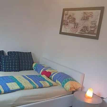 Lovely 2-bedroom Vacation With Nearby Parking 公寓