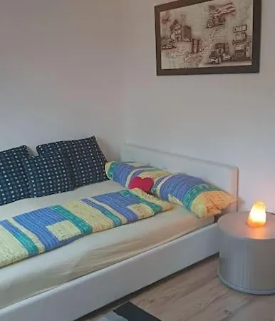 Lovely 2-bedroom Vacation With Nearby Parking 公寓 *