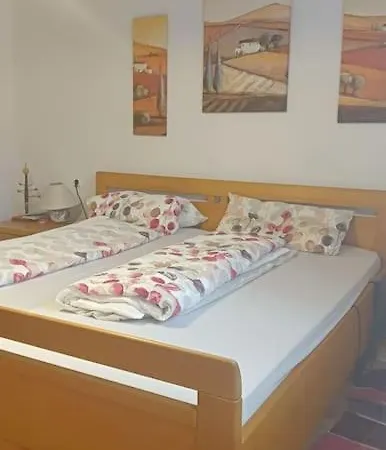 Lovely 2-bedroom Vacation With Nearby Parking 公寓