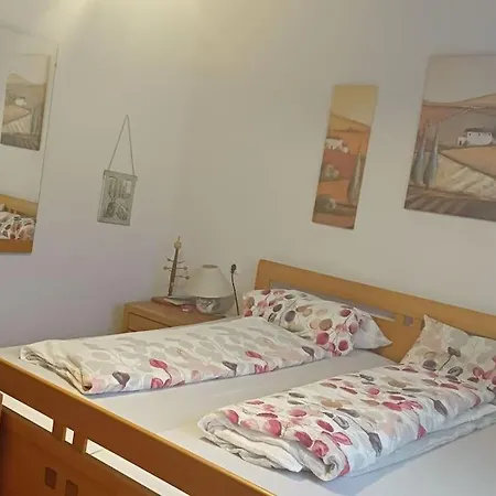 Lovely 2-bedroom Vacation With Nearby Parking 公寓