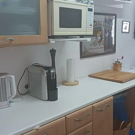 Lovely 2-bedroom Vacation With Nearby Parking