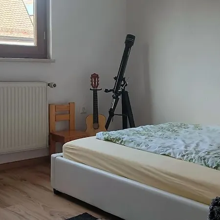 Lovely 2-bedroom Vacation With Nearby Parking *